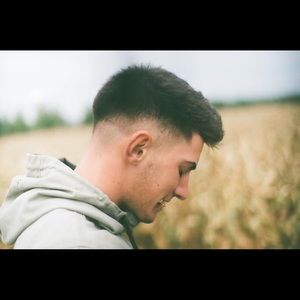 Meet your Posher, Lee